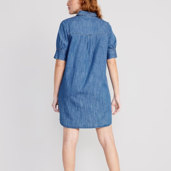 NWT OLD NAVY Short-Sleeve Shirt Dress Color:
Medium Wash Product - Picture 2 of 7
